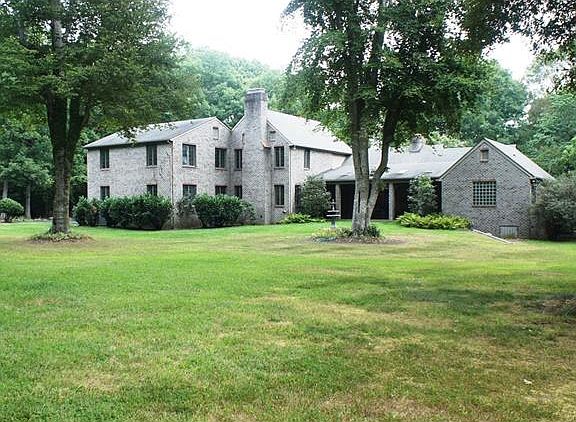 3rd image of 11054 Brookhollow Dr