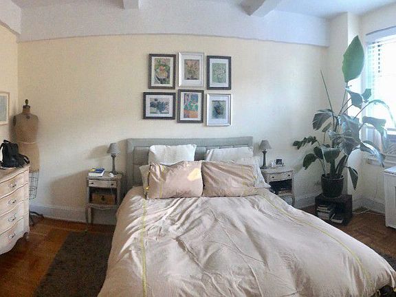 2nd image of 209 Lincoln Pl #6