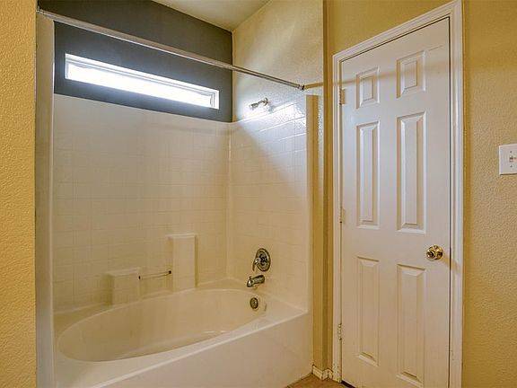 5th image of 2321 Dalhart Trl
