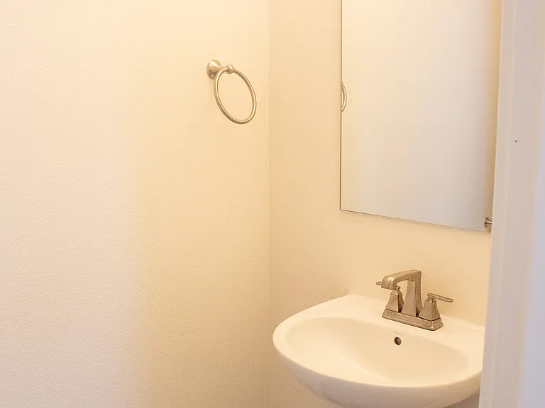 289 NE Arrowhead Dr — Photo 9
