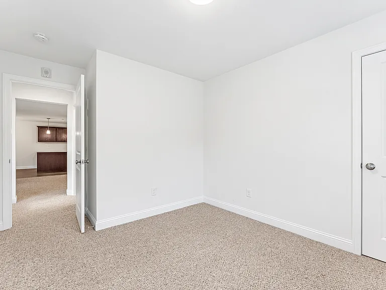 80 Saw Mill Dr — Photo 12