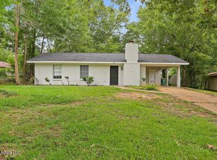 605 Highland Dr, Ridgeland, MS 39157