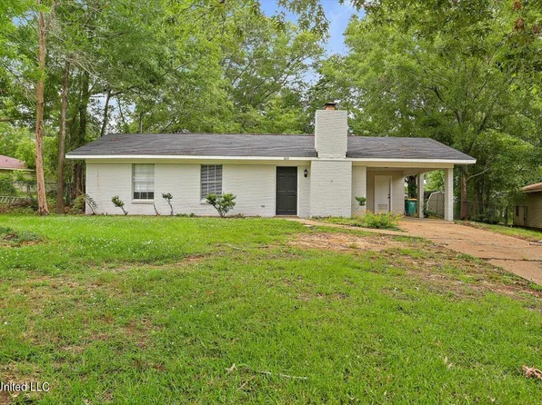 605 Highland Dr, Ridgeland, MS 39157