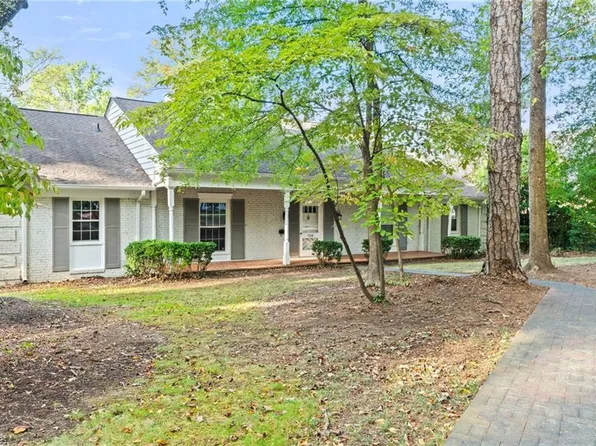 706 W Cornwallis Dr, Greensboro, NC 27408