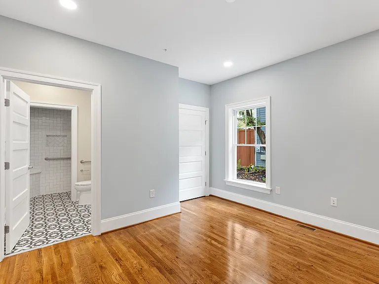 10 S Rowland St #2 — Photo 16