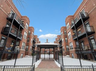 2707 N Mildred Ave APT 1B, Chicago, IL 60614