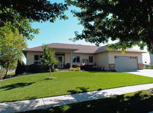 901 S Cherry Ln, Holmen, WI 54636