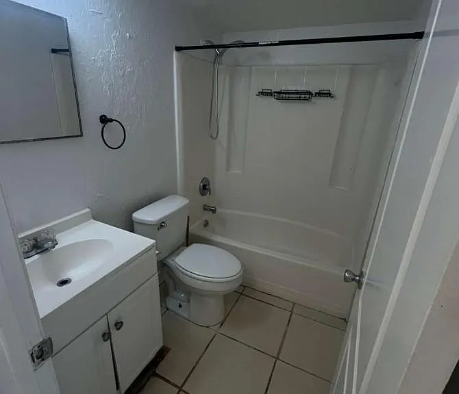 3838 Madison Ave #2 — Photo 2