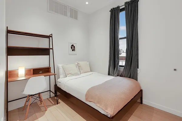 Rented by June | media 5