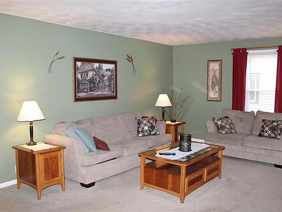 5th image of 39 Crandall St