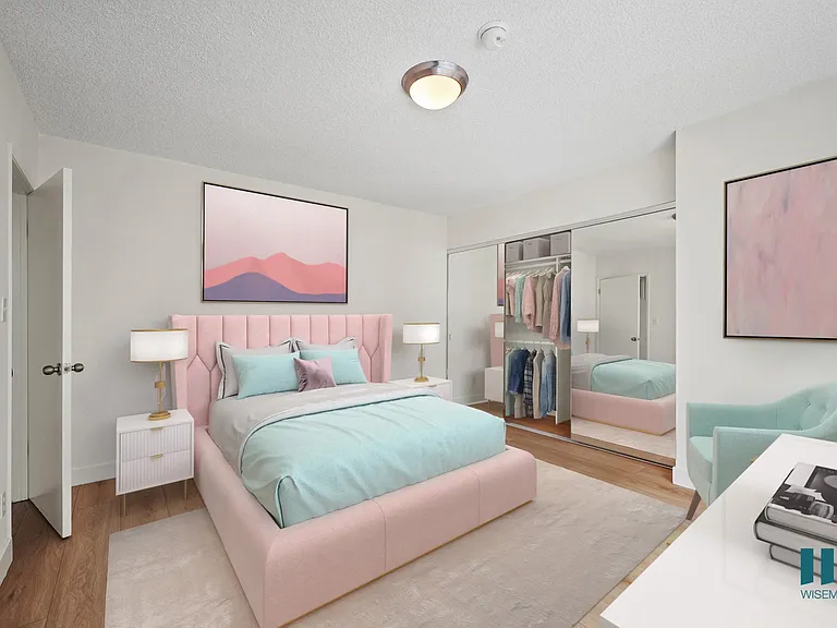 Bedroom with Mirrored Closet and Vinyl Flooring