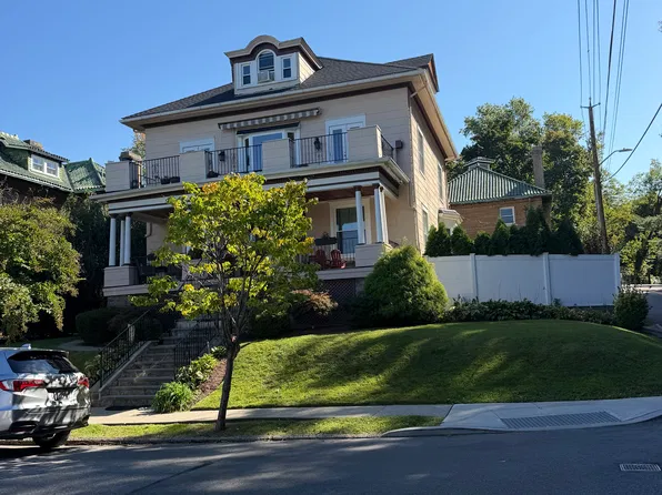 (undisclosed Address), Yonkers, NY 10705