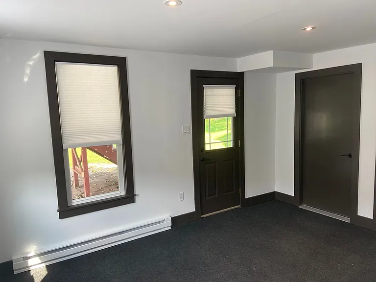 1232-1234 Bushkill Dr — Photo 3