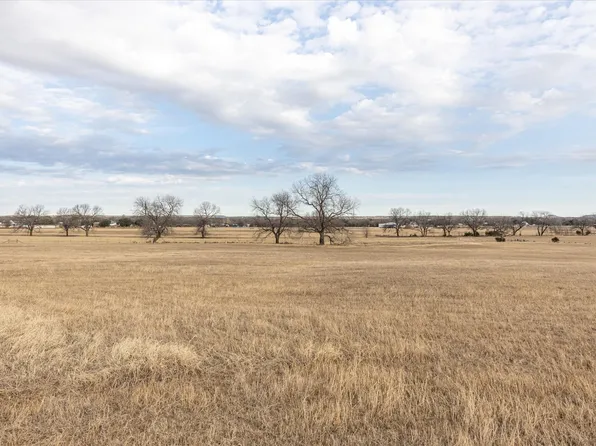 292 2162nd Rd, Iredell, TX 76649