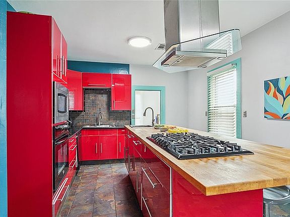 5th image of 204 N Anthony St
