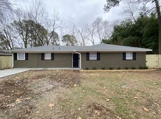 415 Sunnymeade Dr, Little Rock, AR 72205