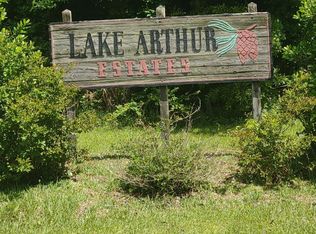 264 Lake Arthur Dr, Bogue, NC 28570