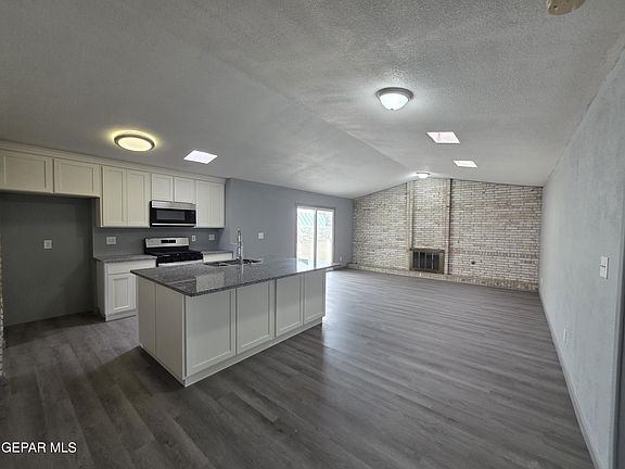 5th image of 3404 Guthrie St