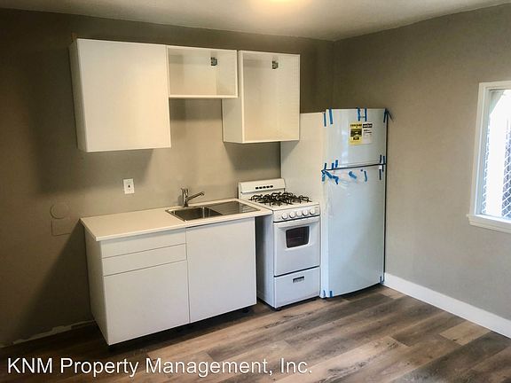 4th image of 2526 E Washington St APT 1