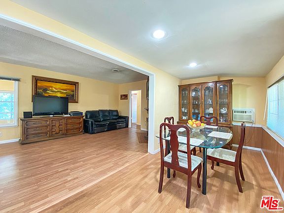 4th image of 7507 Irondale Ave