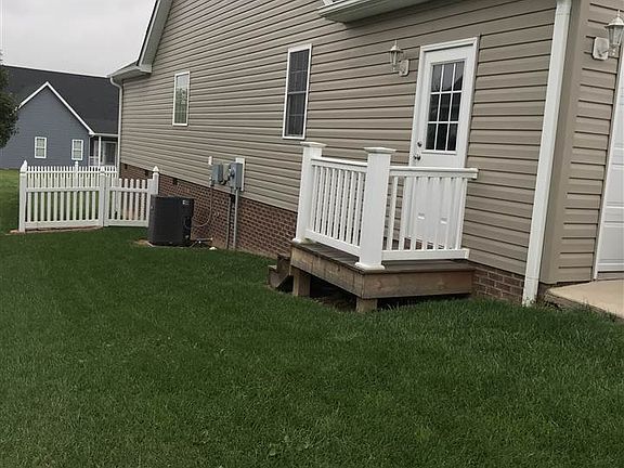 3rd image of 9 Boulder Dr