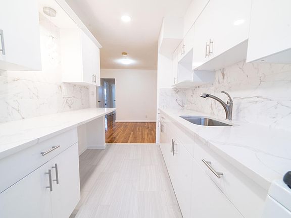 4th image of 218-68 99th Ave #2