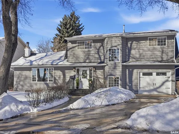 1033 9th STREET E, Saskatoon, SK S7H 0N3