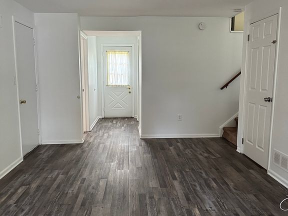 5th image of 794 Chrysler Ave