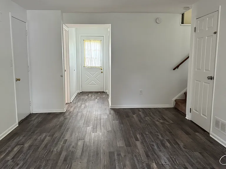 794 Chrysler Ave — Photo 5