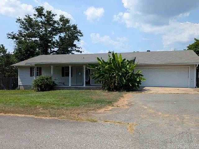 1st image of 620 Brown Dr