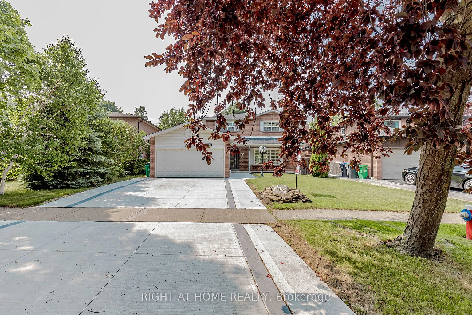 1073 Mesa Cres photo 1