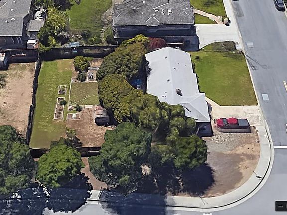 2nd image of 1306 Cordilleras Ave