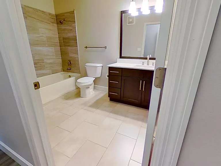The Vue at Creve Coeur Apartments — Photo 122