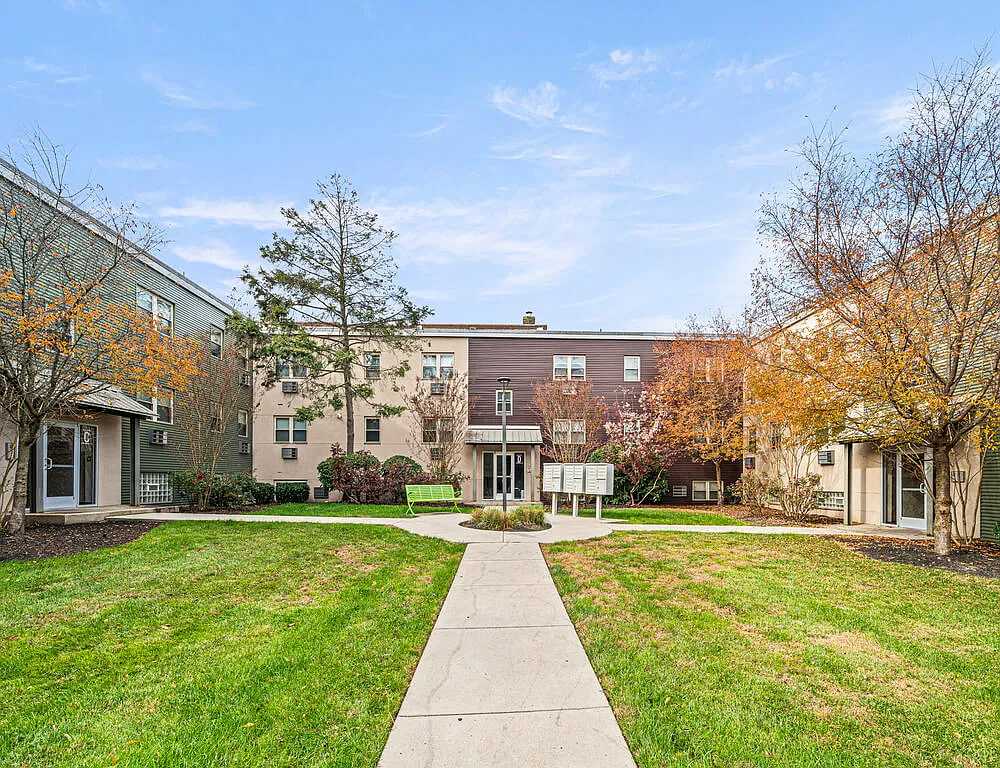 Greene Manor Apartments — Photo 4
