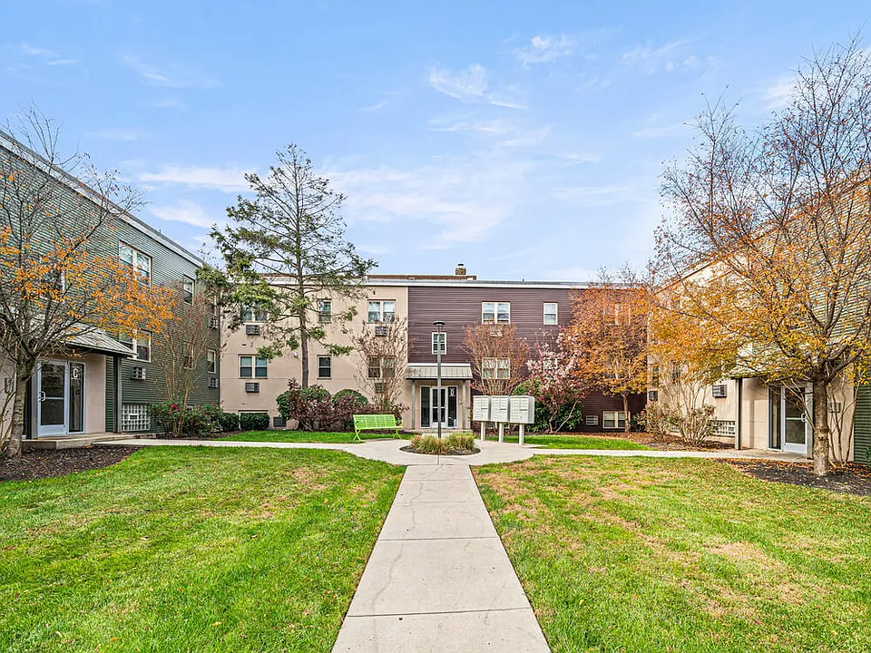 greene-manor-exteriors-10-of-31-1