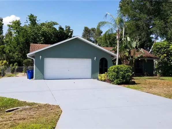 8469 Winged Foot Dr, Fort Myers, FL 33967