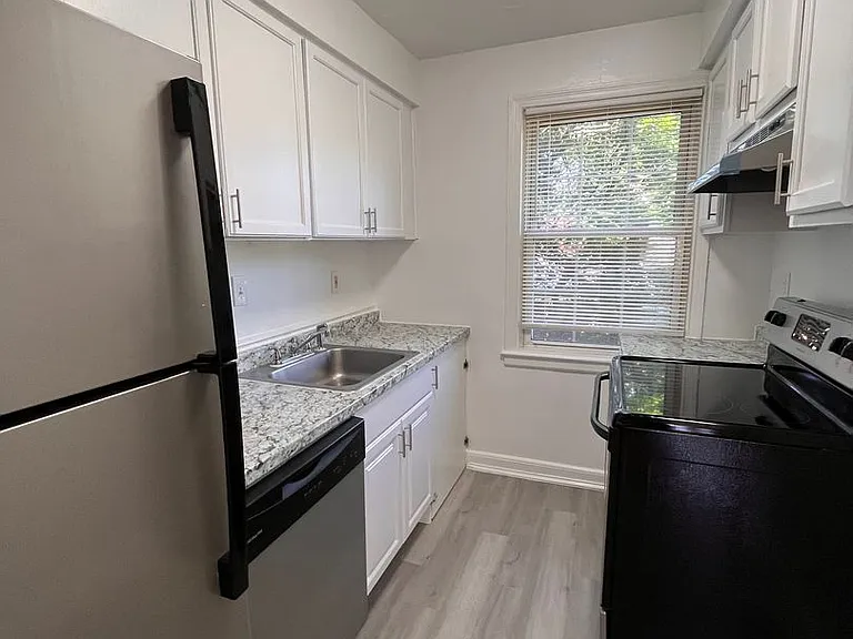 2115 Suitland Ter SE #202 — Photo 3