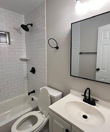 4th image of 801 S 6th Ave