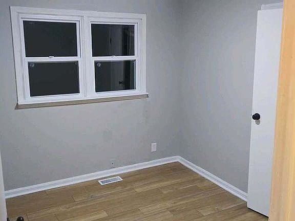 3rd image of 5007 Broadmoor Blvd