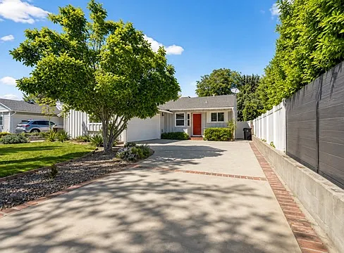 22647 Clarendon St — Photo 1
