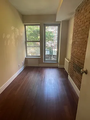 Rented by NorthStar REG LLC | media 28