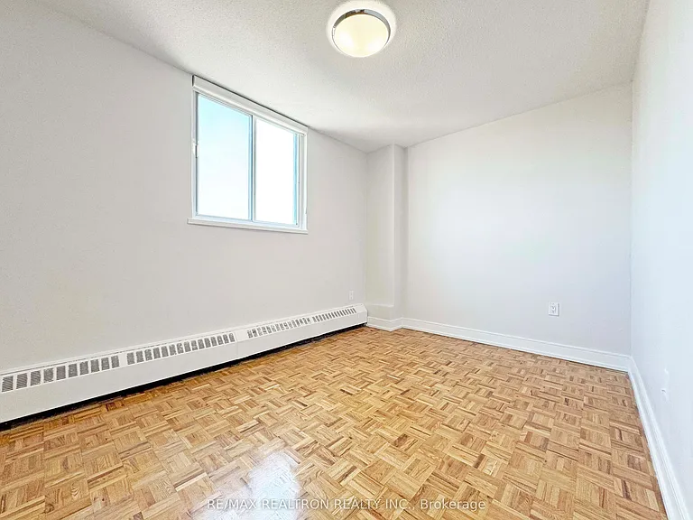 1500 Bathurst St #1208 — Photo 7