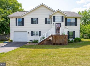 1934 Henshaw Rd, Inwood, WV 25428