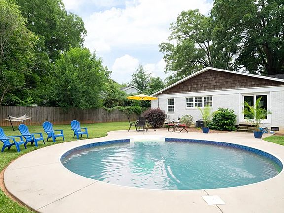 2nd image of 1735 Woodland Dr