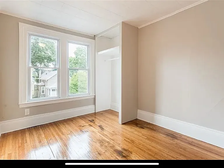 31 Woodlawn St — Photo 11