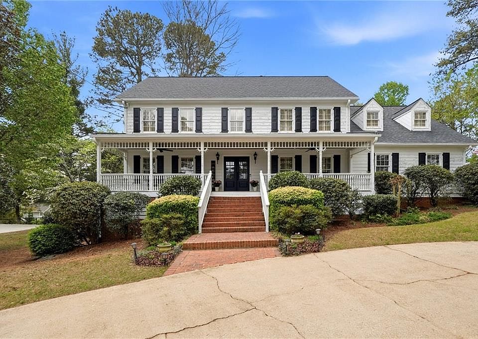 1st image of 4039 Dunwoody Club Dr