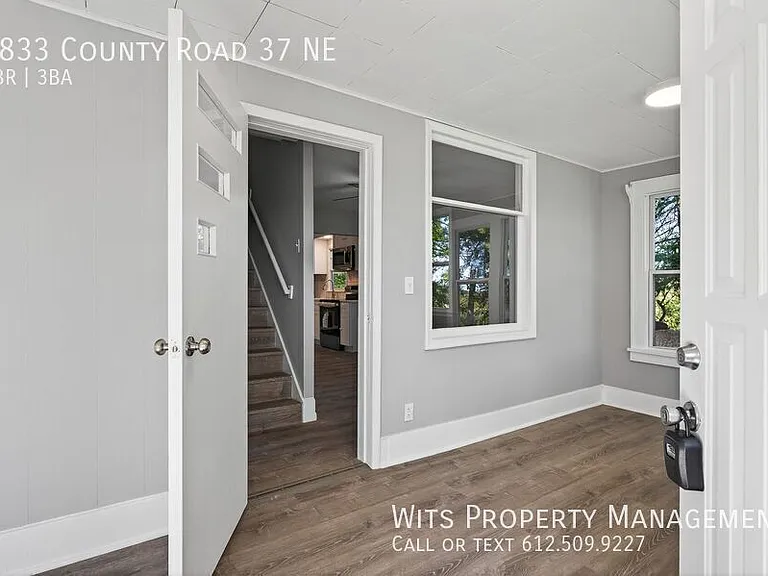 8833 County Road 37 NE — Photo 4