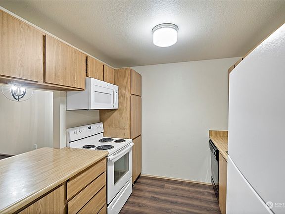 4th image of 3408 I Street NE #L104
