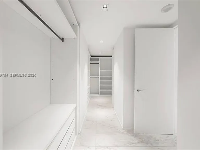 1000 Biscayne Blvd #Penthouse 1201 — Photo 11