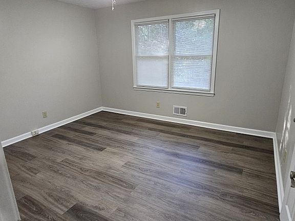 4th image of 1331 Providence Way